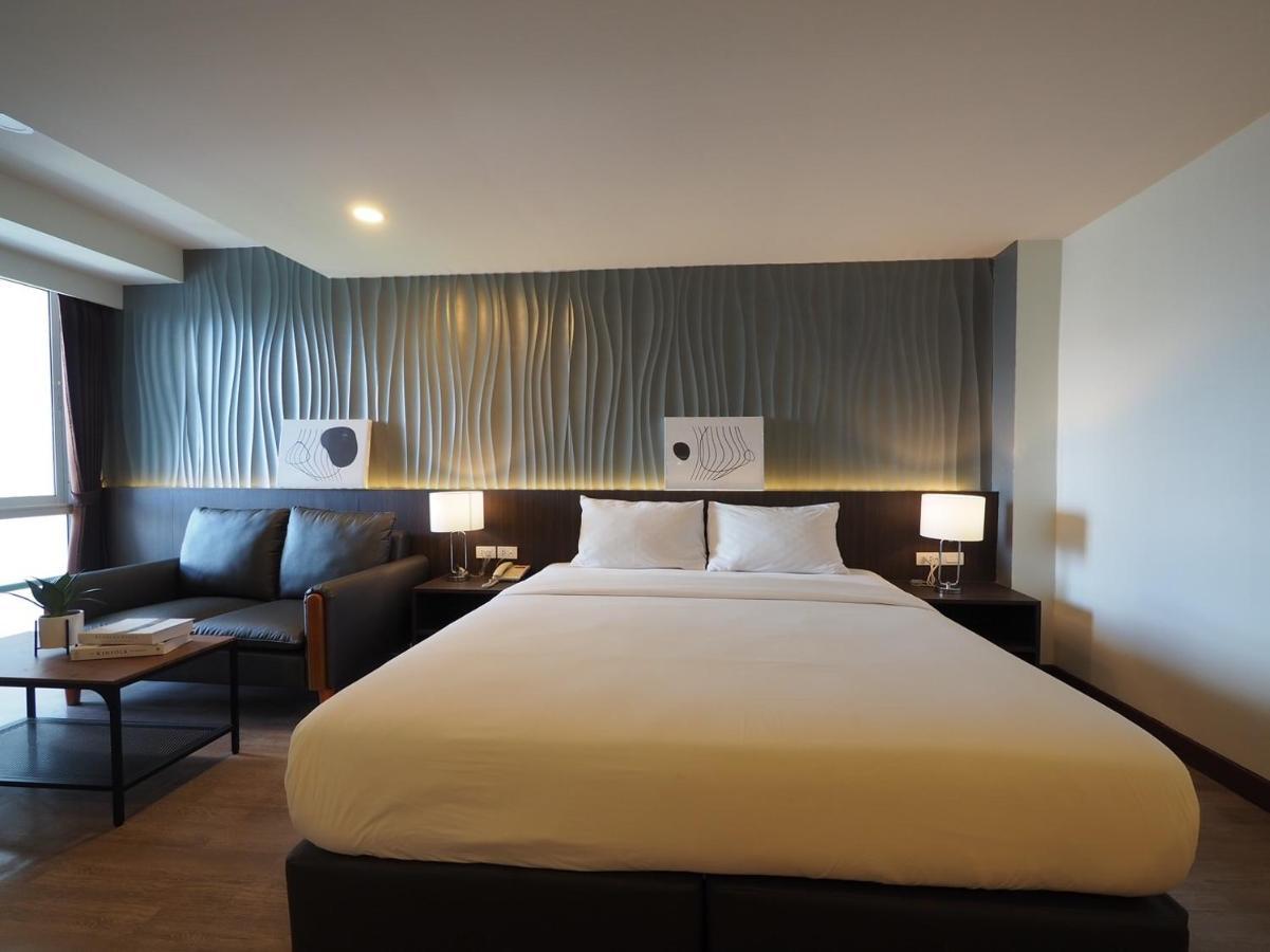 Pb Grand Hotel Хатъяй Экстерьер фото