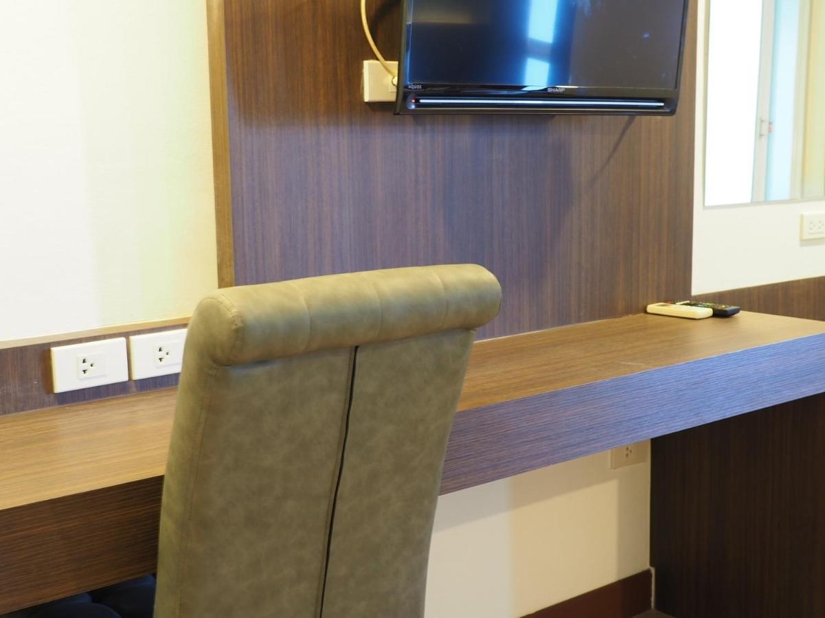 Pb Grand Hotel Хатъяй Экстерьер фото