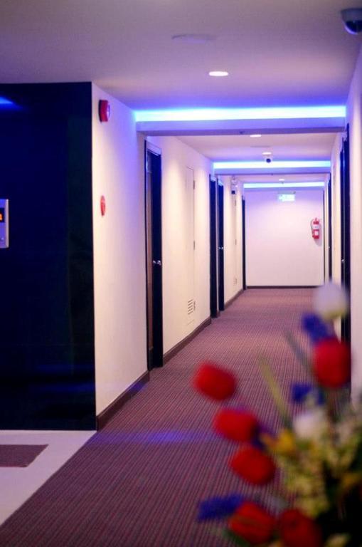 Pb Grand Hotel Хатъяй Экстерьер фото