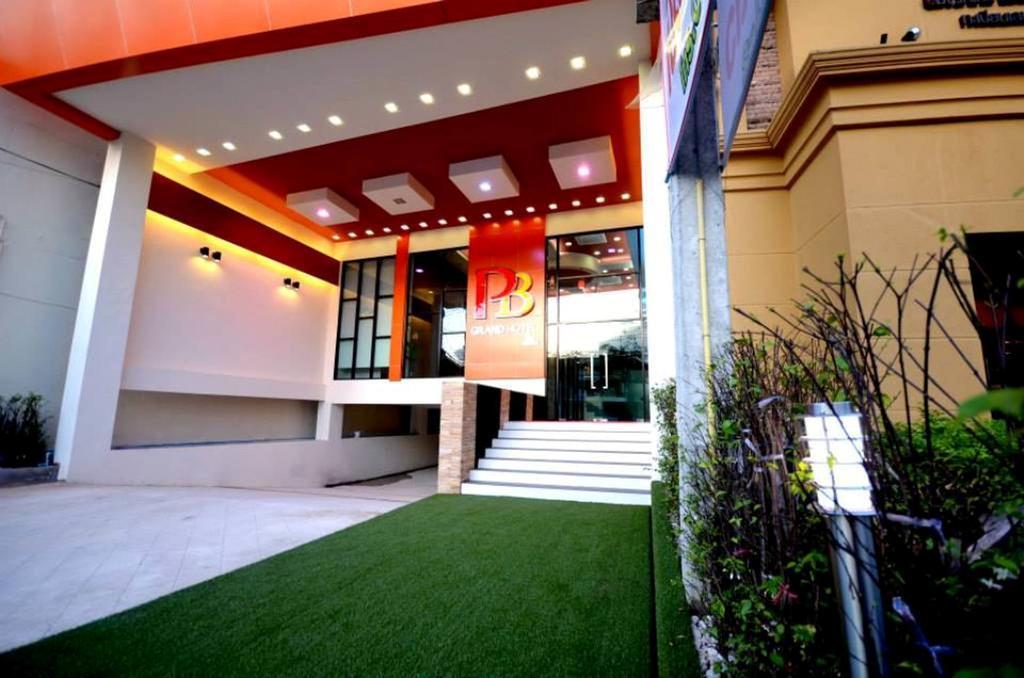 Pb Grand Hotel Хатъяй Экстерьер фото