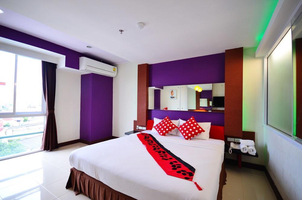 Pb Grand Hotel Хатъяй Экстерьер фото