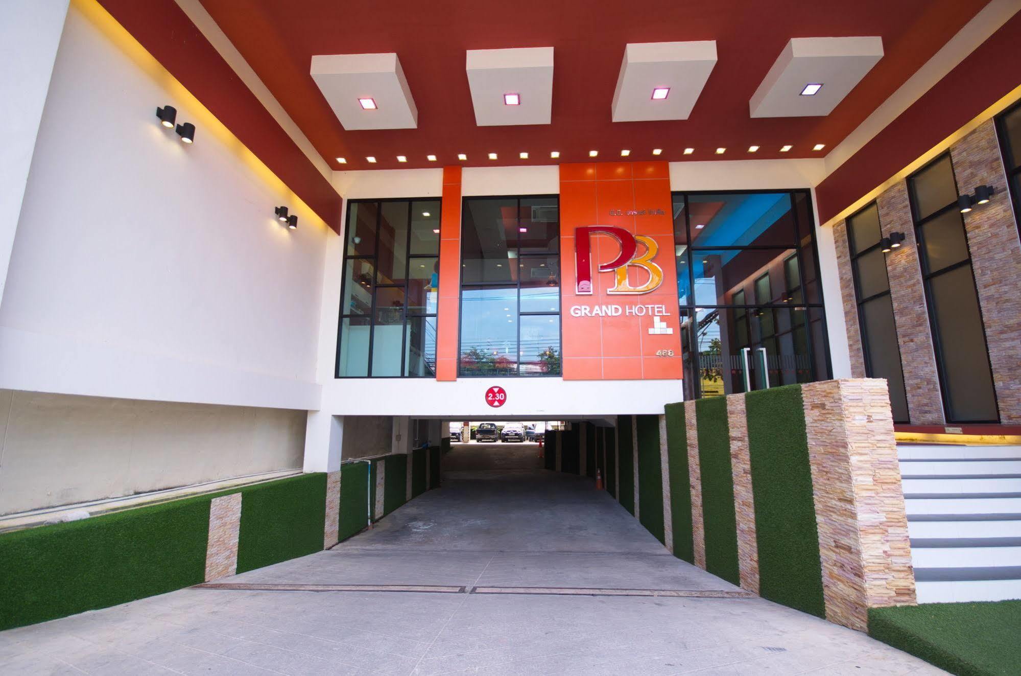 Pb Grand Hotel Хатъяй Экстерьер фото